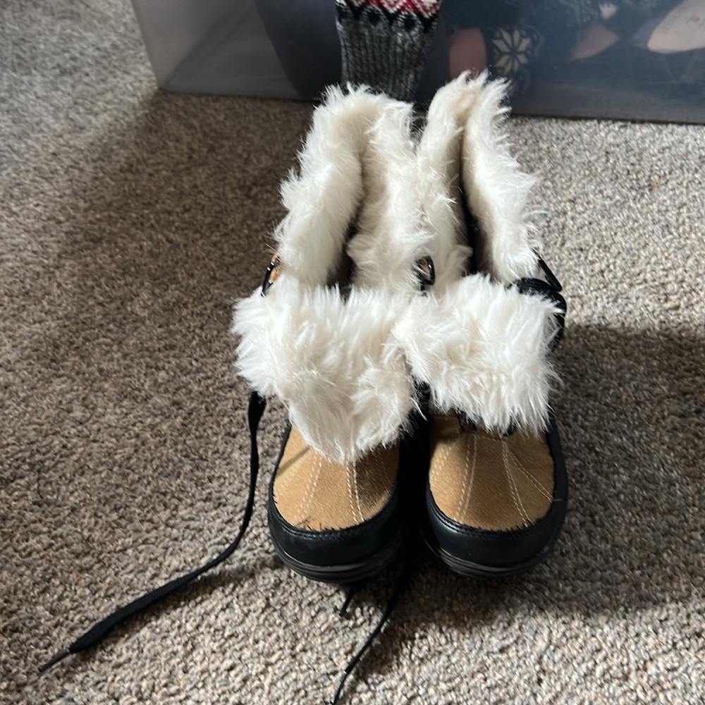 Boots - Picture 2 of 2